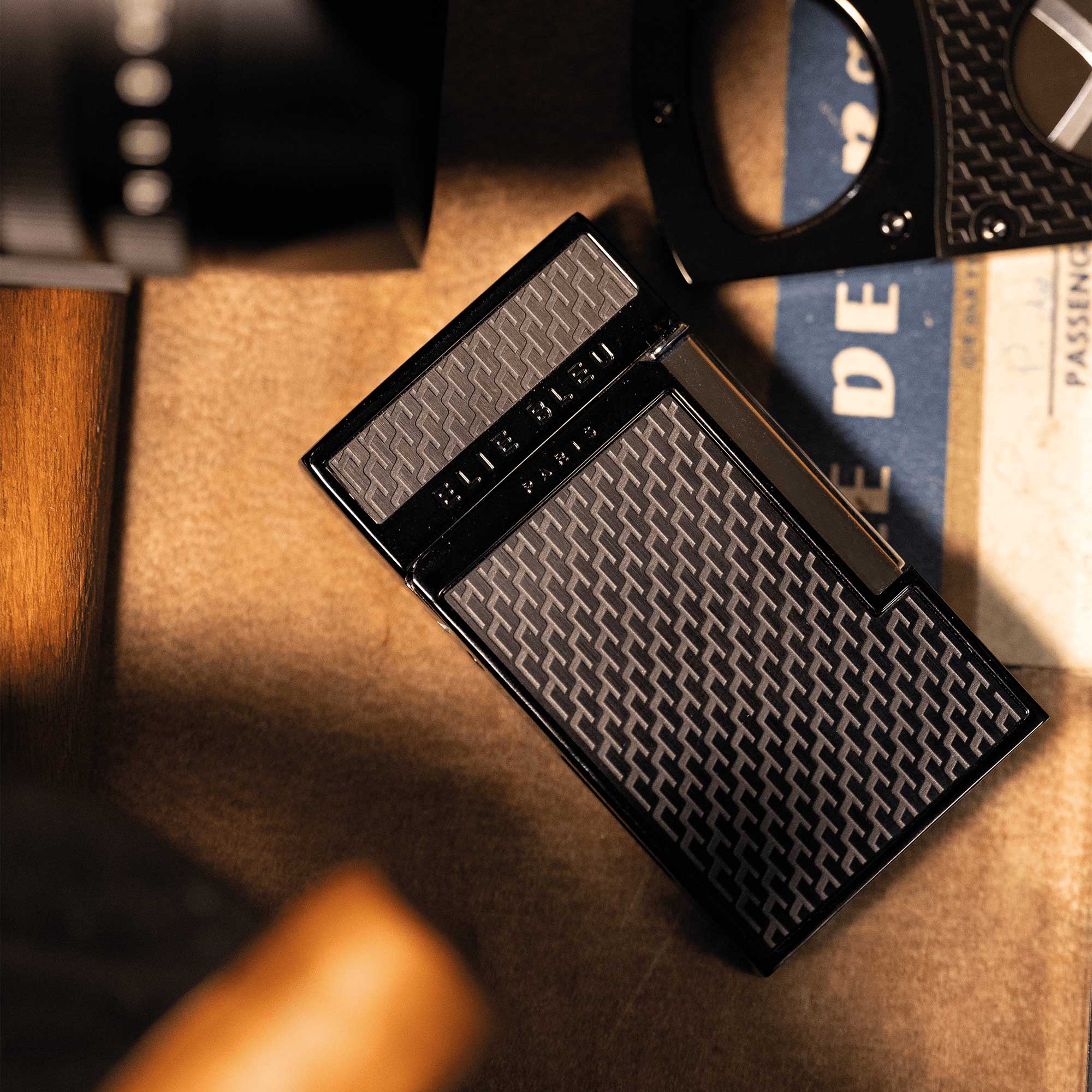 "Diamond Jetflame" Carbon Pattern Cigar Lighter
