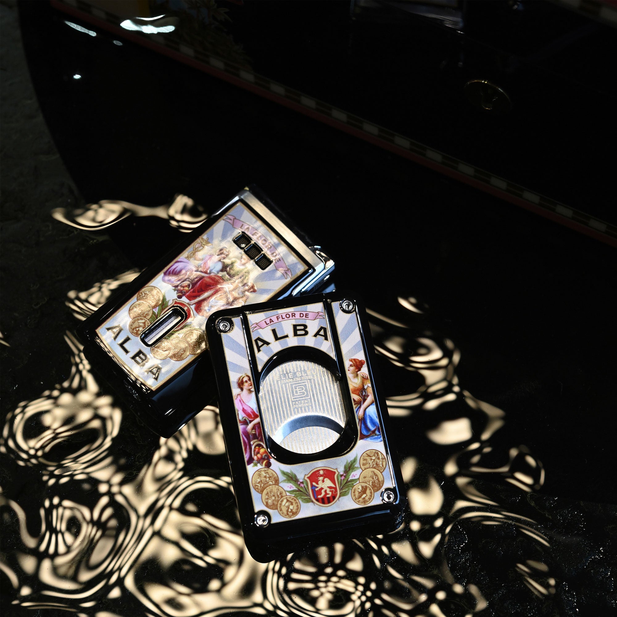 Briquet au Design Raffiné avec coupe cigare de la même collection