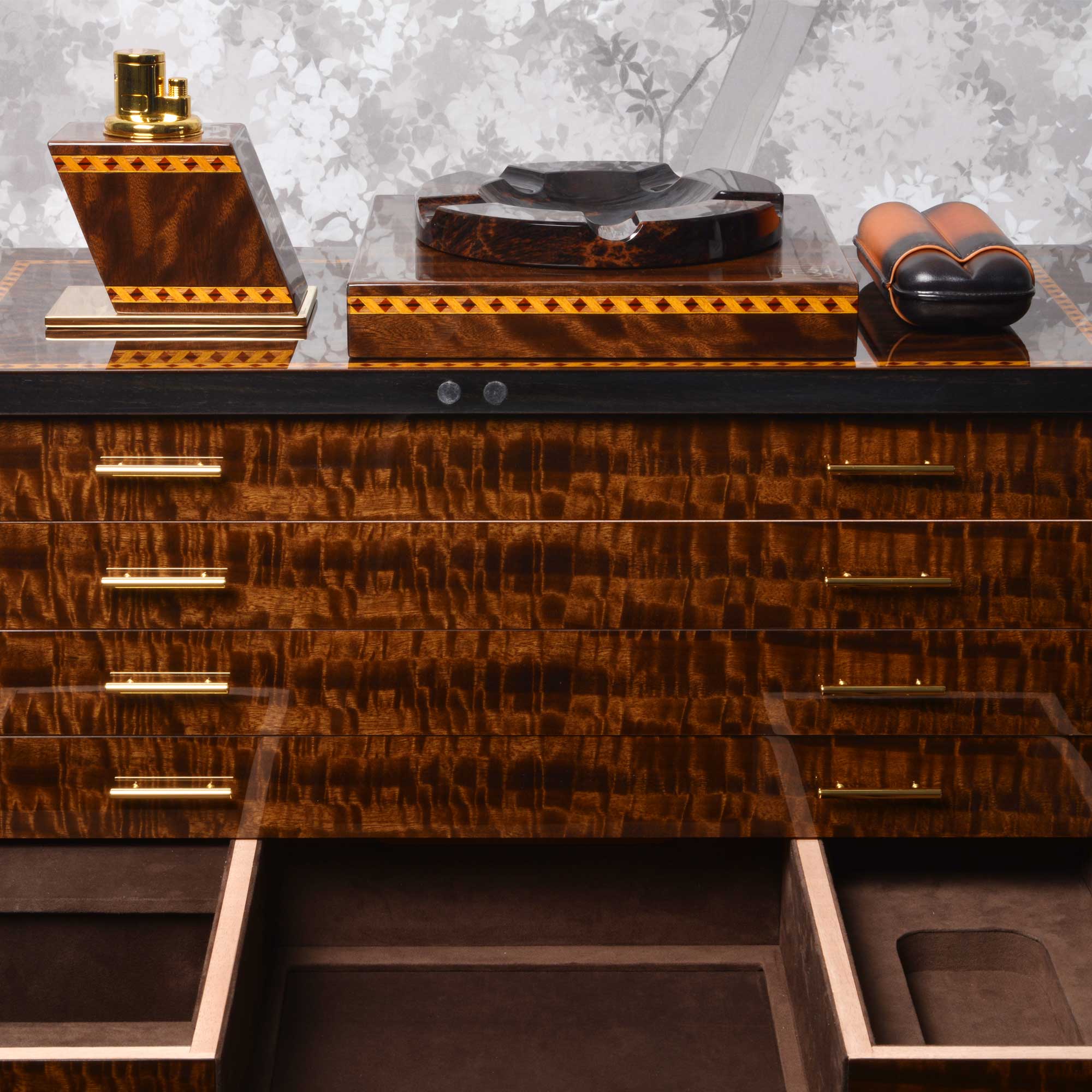 "45th anniversary Elie Bleu" - Cabinet 350 cigars