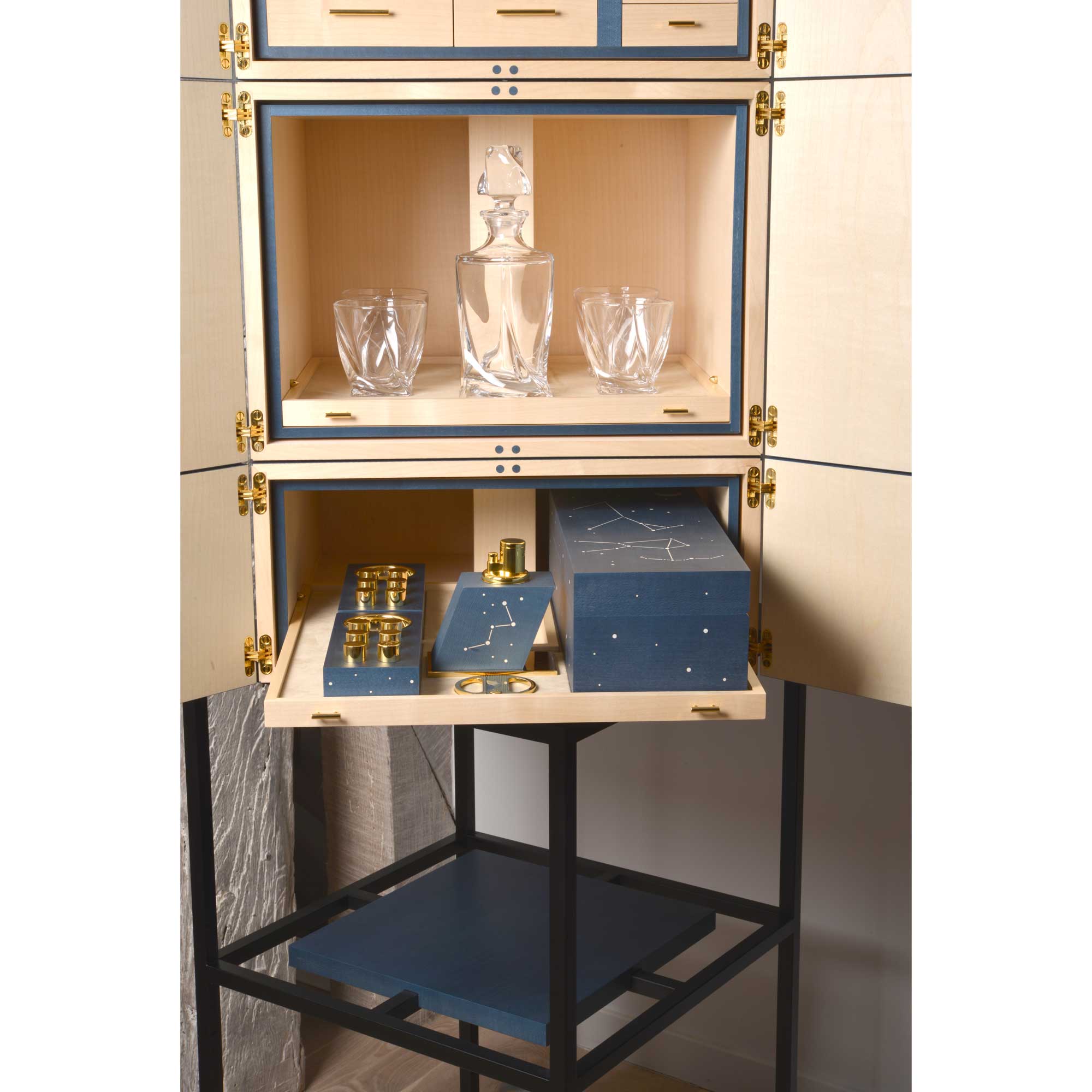 "Epicure" - Play cabinet
