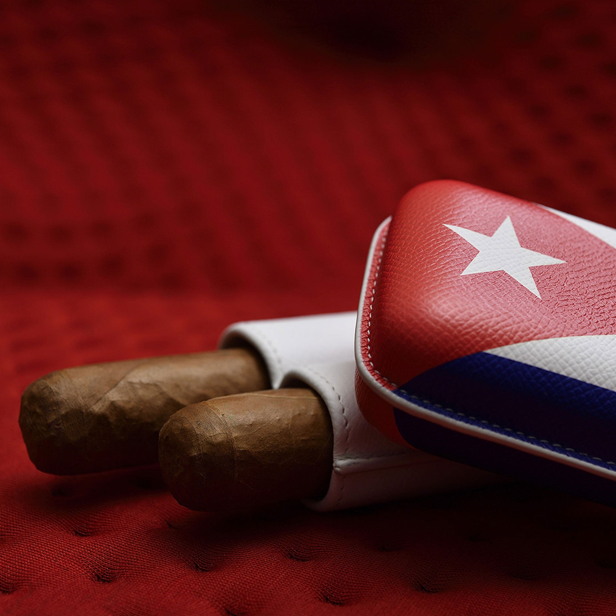 Cuban Flag Cigar Cases - 2 Cigars 27 gauge - Elie Bleu