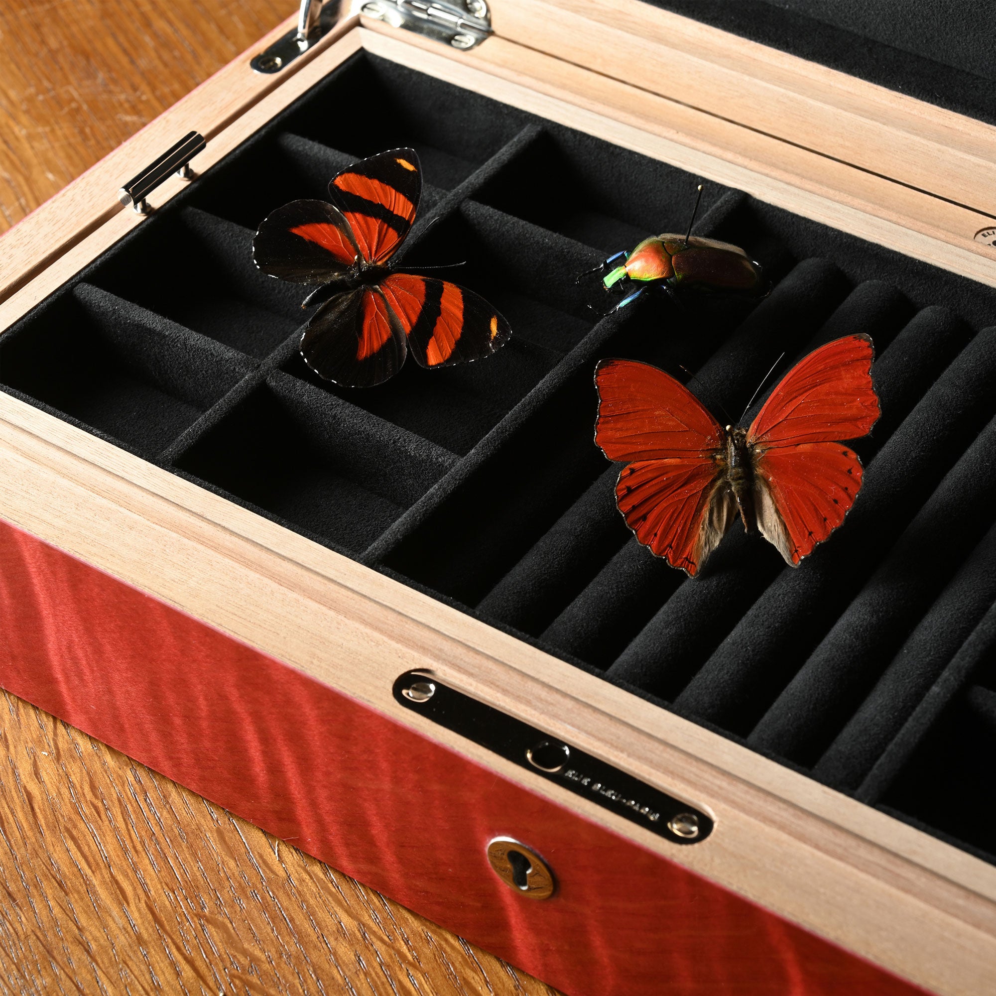 "Papillons" - Coffret à Bijoux en marqueterie de nacre